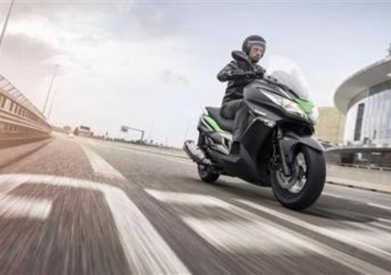Kawasaki J300, finanziamento a tasso Zero per tutto maggio Kawasaki J300, finanziamento a tasso Zero per tutto maggio