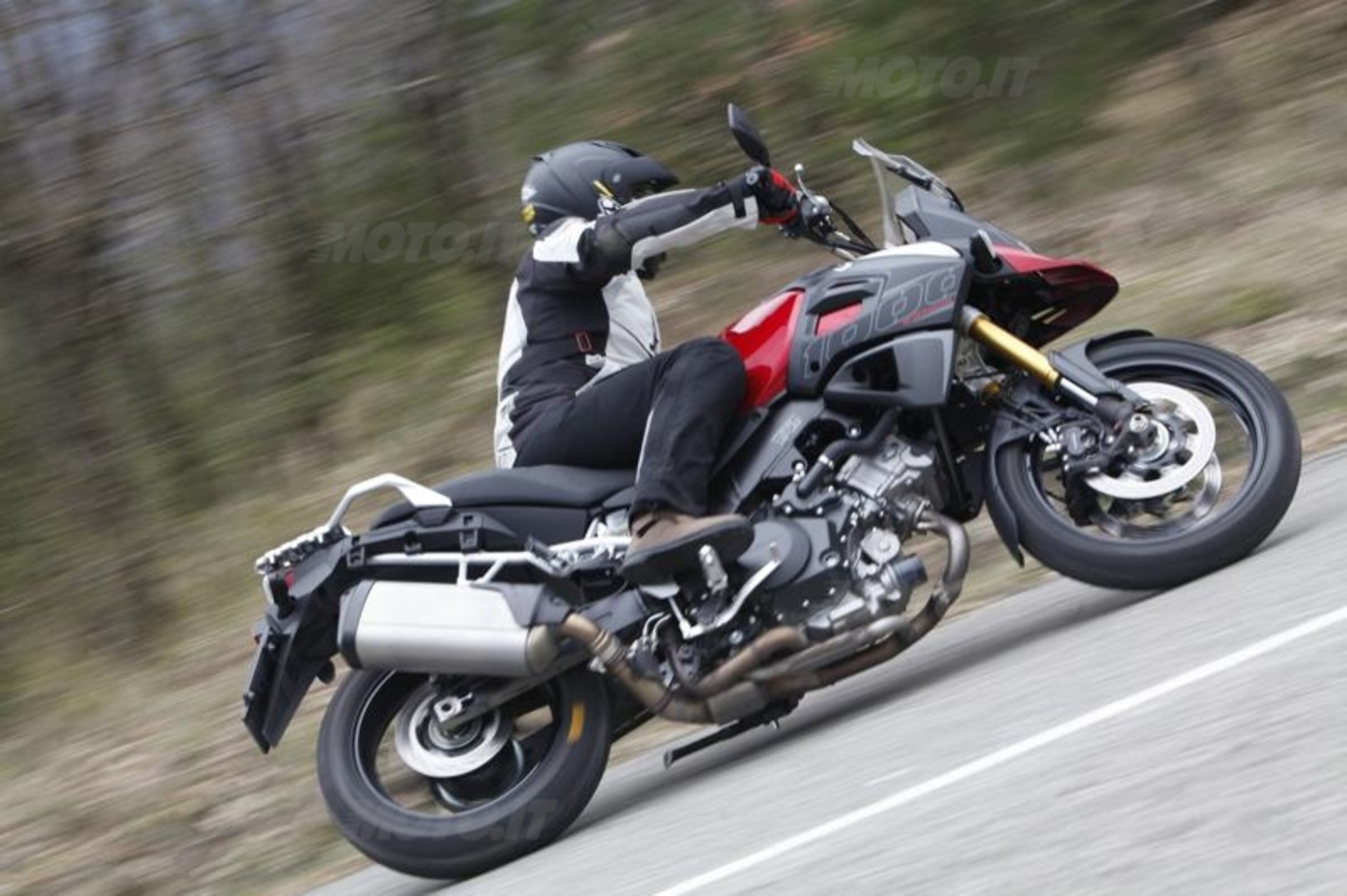 suzuki v strom 1000 vs bmw r1200gs
