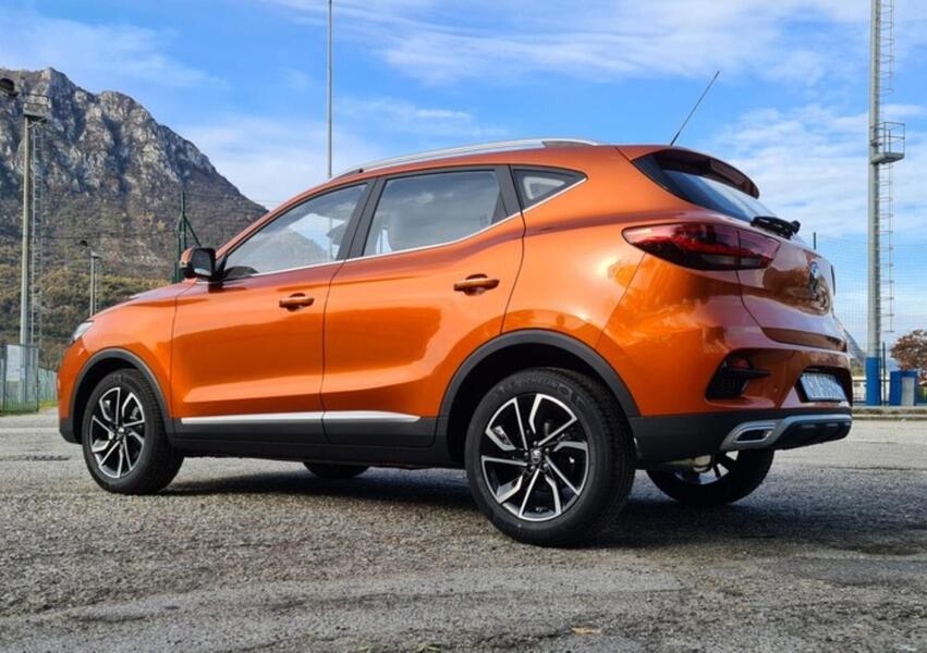 Mg ZS (2021>) ZS 1.0TGDI Luxury (11/2021) prezzo e scheda tecnica