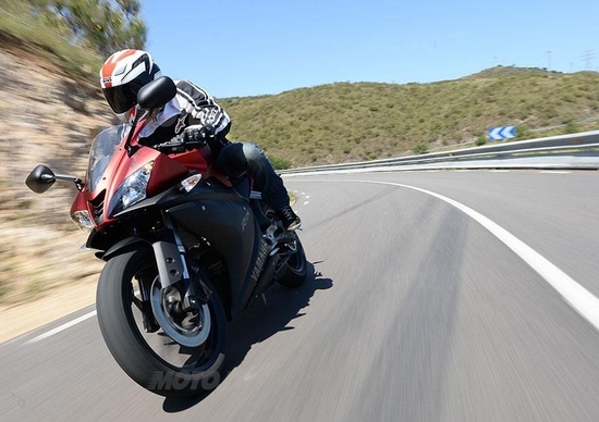 Yamaha MT-125 e YZF-R 125 Yamaha MT-125 e YZF-R 125