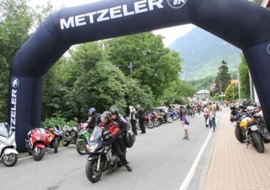 Motoraduno dello Stelvio 2014: c'eravamo anche noi! Motoraduno dello Stelvio 2014: c'eravamo anche noi!