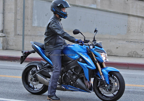 Suzuki GSX-S 1000 2015, la prima foto spia Suzuki GSX-S 1000 2015, la prima foto spia