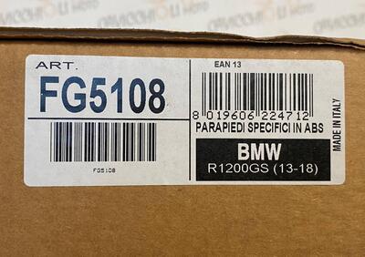 PARAPIEDI SPECIFICO IN ABS GIVI FG5108 PER BMW R12 - Annuncio 9003332
