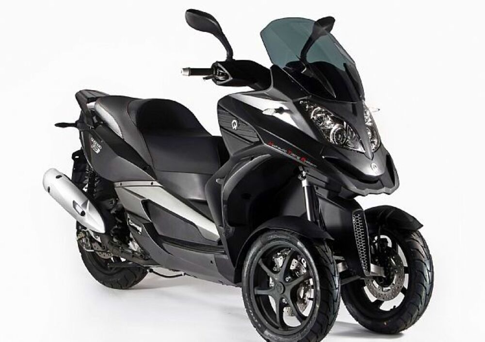 Quadro 350D (2010 14), prezzo e scheda tecnica Moto.it