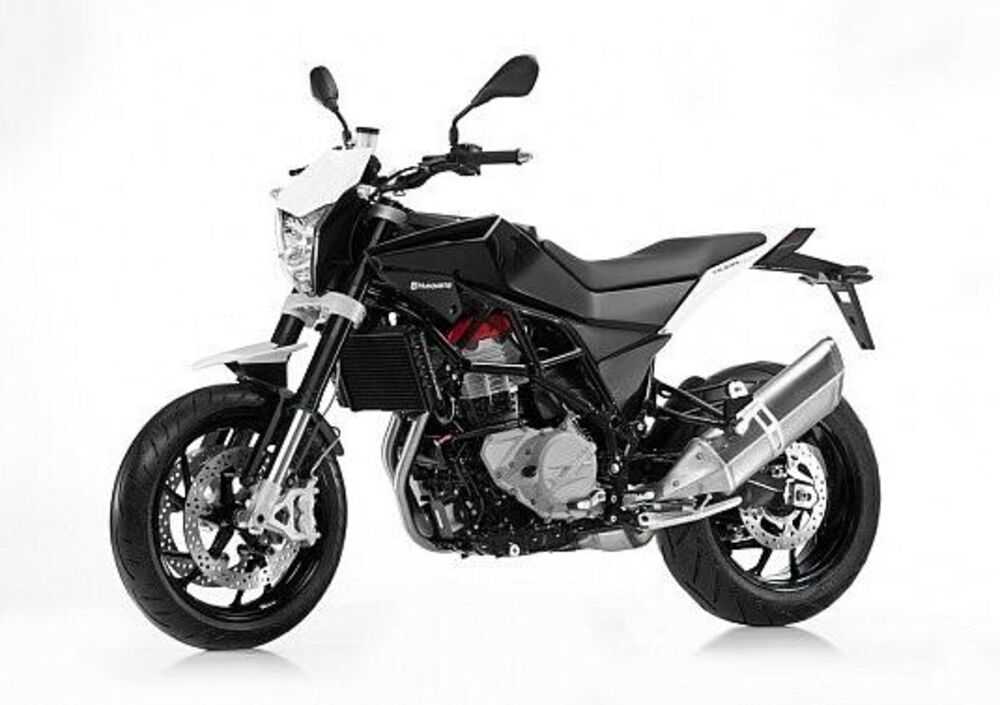 Husqvarna Nuda 900 R (2011 13), prezzo e scheda tecnica Moto.it