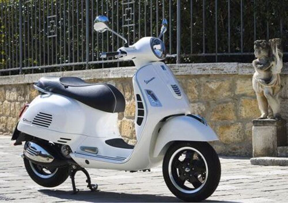 Vespa Gts 300 Abs 2014 16 Prezzo E Scheda Tecnica Moto It