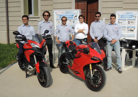 Ducati e Soluzioni Ingegneria. Quando il collaudatore usa la telemetria per migliorare confort e stabilità Ducati e Soluzioni Ingegneria. Quando il collaudatore usa la telemetria per migliorare confort e stabilità