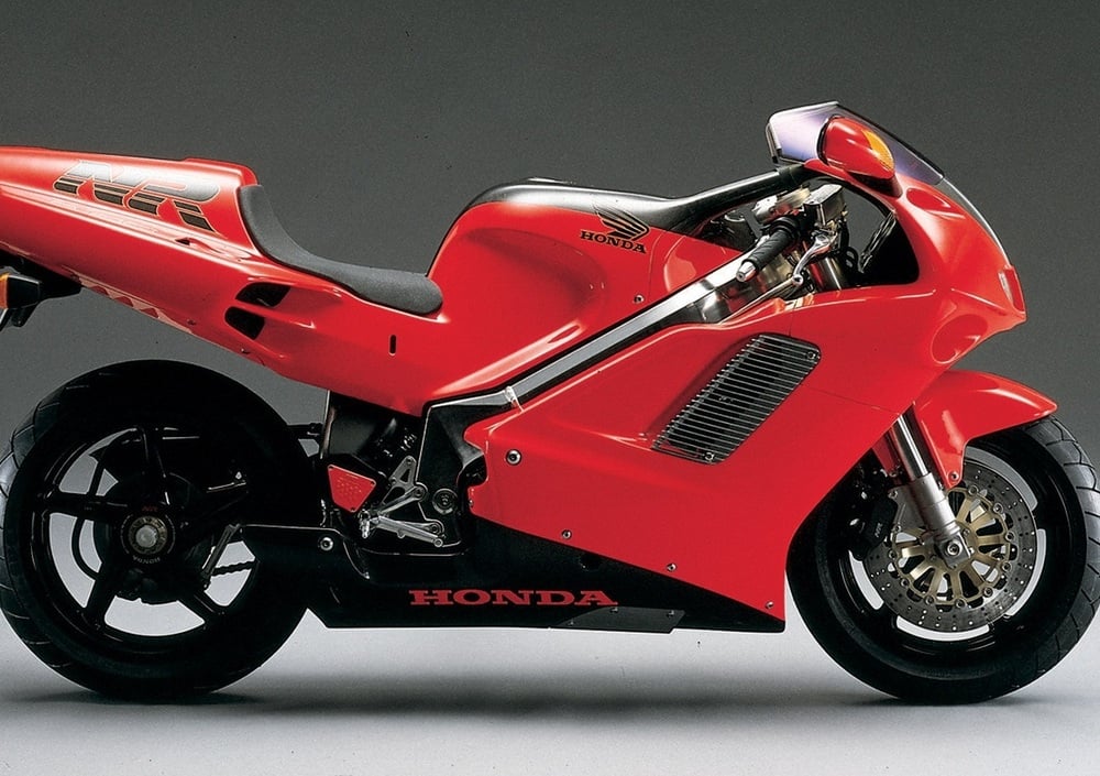 Honda NR 750, prezzo e scheda tecnica Moto.it