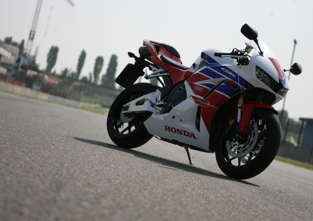 Honda CBR 600 RR ABS (2012 16), prezzo e scheda tecnica Moto.it Honda CBR 600 RR ABS (2012 16), prezzo e scheda tecnica Moto.it