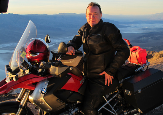 Libri per motociclisti. Neil Peart, Il Viaggiatore Fantasma Libri per motociclisti. Neil Peart, Il Viaggiatore Fantasma