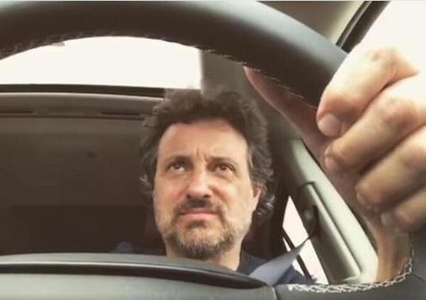 Pieraccioni contro il nuovo autovelox velocar: &ldquo;Ho preso una multa che non meritavo. &Egrave; il The Truman Show?&rdquo; [VIDEO]