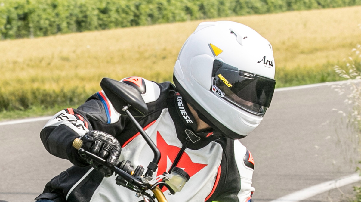 Arai QV-Pro - Accessori - Moto.it