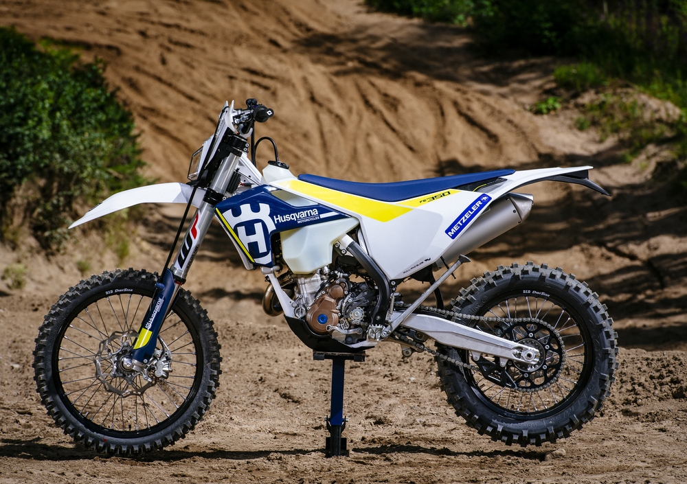 Husqvarna FE 350 (2017), prezzo e scheda tecnica - Moto.it