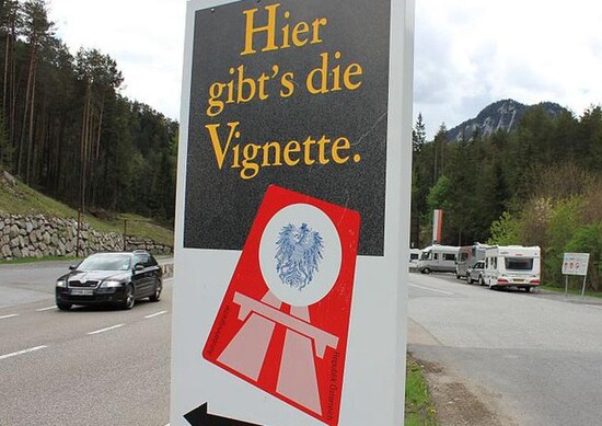 Vignetta slovena: costo e uso per il “bollino” delle autostrade in Slovenia Vignetta slovena: costo e uso per il “bollino” delle autostrade in Slovenia