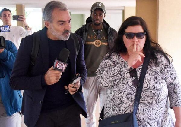 Omicidio Pierina Paganelli, Valeria Bartolucci CONTROLLAVA Dassilva e le risposte che Louis dava agli inquirenti? E il risentimento per Manuela Bianchi: &ldquo;Mi hai spezzato il cuore, non lo meritavo&rdquo;. Ma il block-notes con le frasi fatte &egrave; una prova?