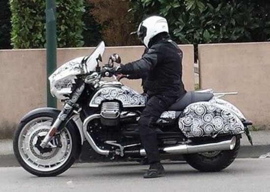 Moto Guzzi California in versione Bagger Moto Guzzi California in versione Bagger