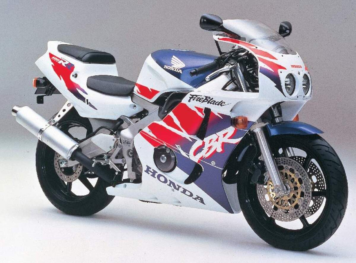 Honda cbr 400 r