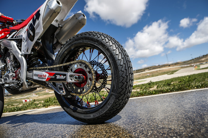 Pneumatici Moto Pista in Pneumatici