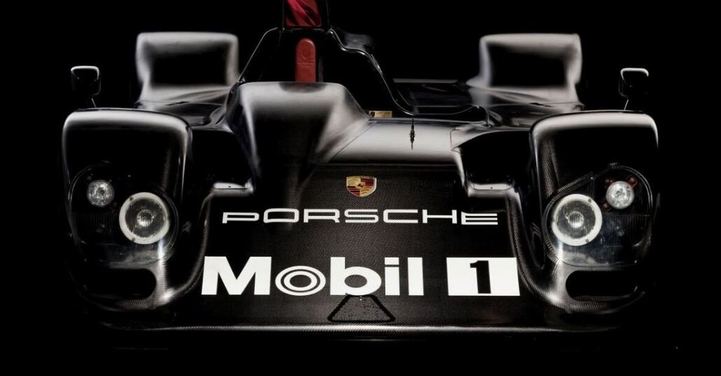 Porsche disse addio a Le Mans per far nascere la Cayenne. Così nacque la Carrera GT