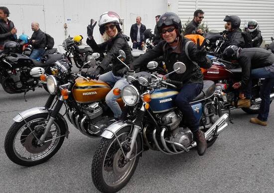 Wheels and waves: le foto delle moto e del pubblico Wheels and waves: le foto delle moto e del pubblico