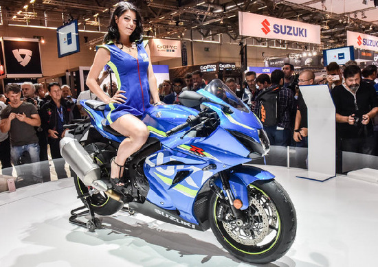 Suzuki GSX-R1000 e GSX-1000R 2017 ad Intermot 2016: foto e dati Suzuki GSX-R1000 e GSX-1000R 2017 ad Intermot 2016: foto e dati