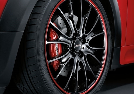Mini Cooper S: 200 CV con il kit JCW Mini Cooper S: 200 CV con il kit JCW