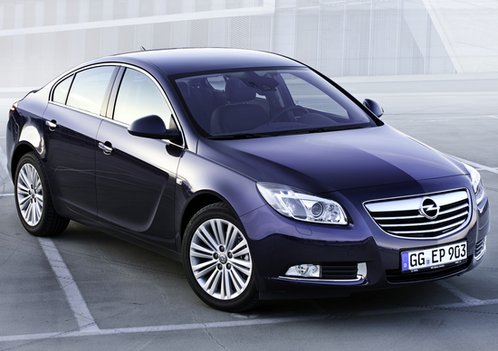 Opel Insigna M.Y. 2012: le novità in dettaglio Opel Insigna M.Y. 2012: le novità in dettaglio