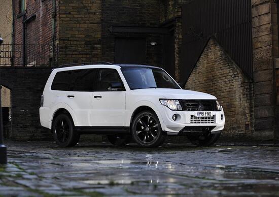 Mitsubishi Shogun Black: edizione speciale per il mercato inglese Mitsubishi Shogun Black: edizione speciale per il mercato inglese