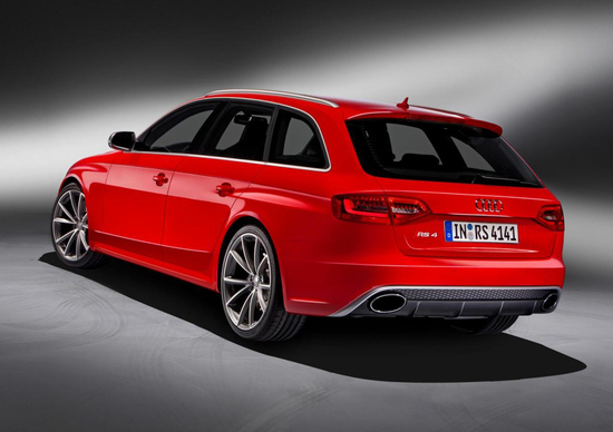 Audi RS4 Avant: debutterà a Ginevra Audi RS4 Avant: debutterà a Ginevra