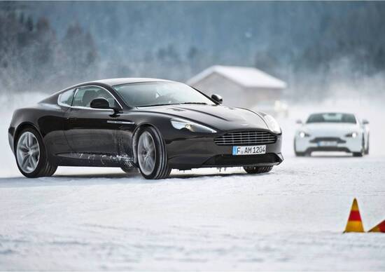 Aston Martin On Ice 2012: record di partecipazione Aston Martin On Ice 2012: record di partecipazione