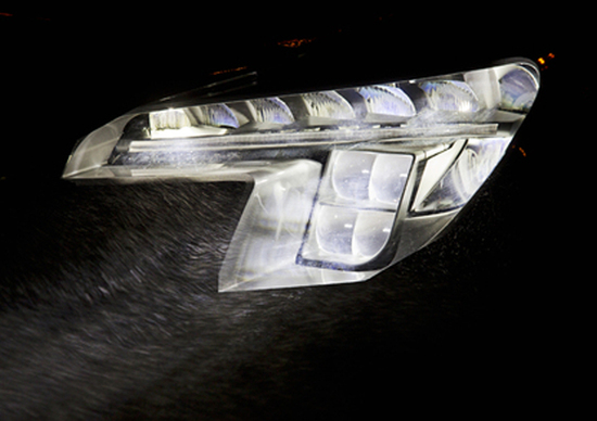 Opel: allo sviluppo i fari intelligenti a matrice Opel: allo sviluppo i fari intelligenti a matrice