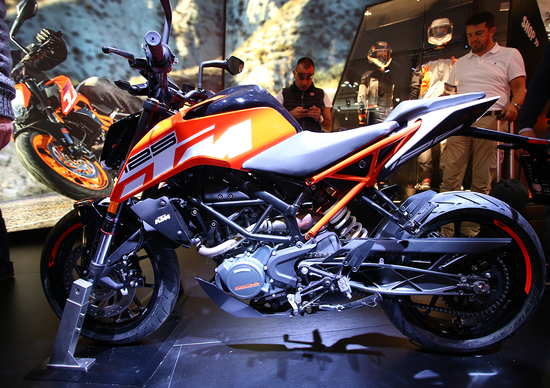 KTM Duke 125 e 250 2017: foto e dati KTM Duke 125 e 250 2017: foto e dati
