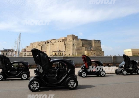 Renault a Napoli con i veicoli Z.E. Renault a Napoli con i veicoli Z.E.