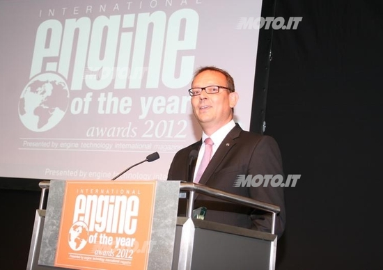 Ampera e Volt premiate col “Green Engine of the Year Award” Ampera e Volt premiate col “Green Engine of the Year Award”