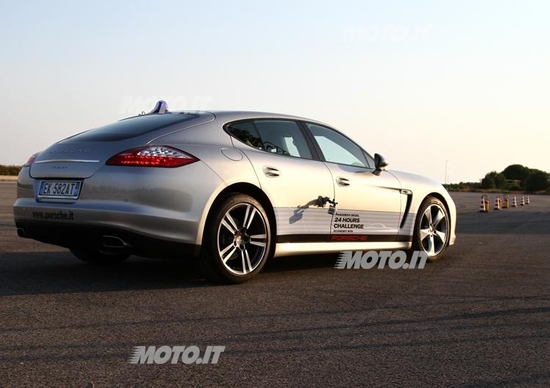 Porsche Panamera Diesel: raggiunti 18,9 km/l! Porsche Panamera Diesel: raggiunti 18,9 km/l!