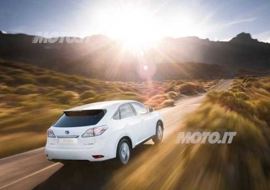 Lexus RX 450h: scelta da Google per i test a guida autonoma Lexus RX 450h: scelta da Google per i test a guida autonoma