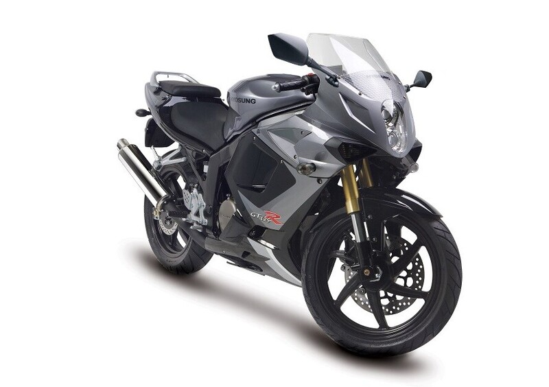 Hyosung Gt 125 R 17 18 Prezzo E Scheda Tecnica Moto It