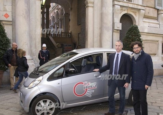 Una Peugeot iOn per il Comune di Genova Una Peugeot iOn per il Comune di Genova