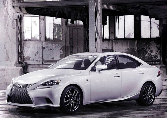 Nuova Lexus IS: le prime immagini ufficiali Nuova Lexus IS: le prime immagini ufficiali