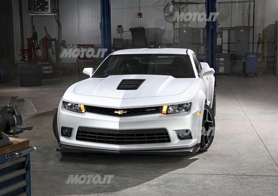 Chevrolet Camaro: a New York il restyling e la versione sportiva Z28 Chevrolet Camaro: a New York il restyling e la versione sportiva Z28
