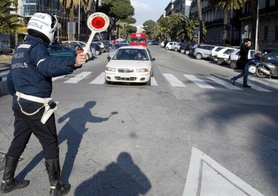 Milano: blocco del traffico domenica 12 maggio Milano: blocco del traffico domenica 12 maggio