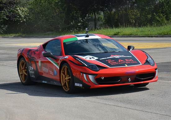 Ferrari 458 Italia da record: “pit-stop” a Roma per aiutare Amatrice Ferrari 458 Italia da record: “pit-stop” a Roma per aiutare Amatrice