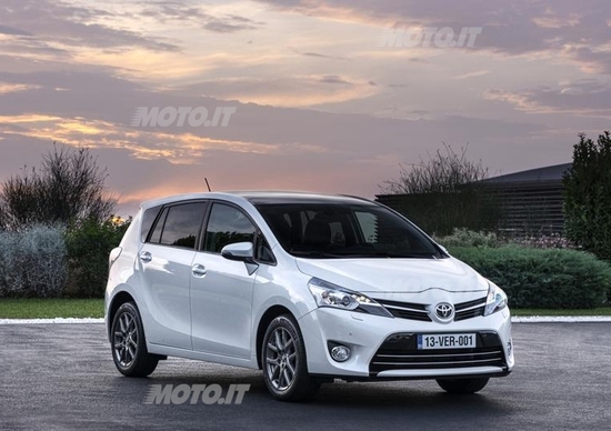 Toyota Verso: la 1.6 D-4D sarà equipaggiata con un motore BMW Toyota Verso: la 1.6 D-4D sarà equipaggiata con un motore BMW