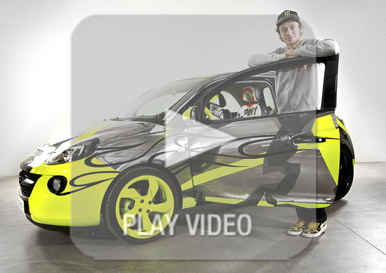 Opel Adam: al via l'asta benefica del modello personalizzato da Rossi e Drudi Opel Adam: al via l'asta benefica del modello personalizzato da Rossi e Drudi