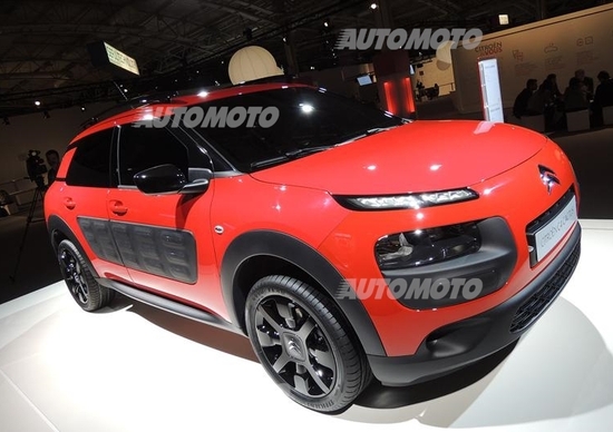 Citroen C4 Cactus: pratica dentro, pungente fuori Citroen C4 Cactus: pratica dentro, pungente fuori