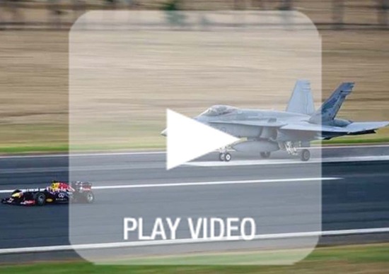 Formula 1: la Red Bull e Ricciardo sfidano l'F-18 Hornet Formula 1: la Red Bull e Ricciardo sfidano l'F-18 Hornet