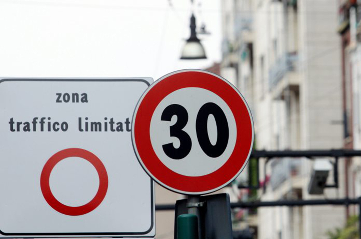 autorizzazione carico scarico merci milano