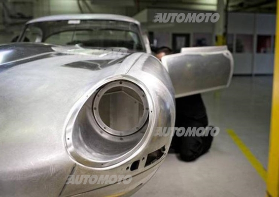 Jaguar E-Type Lightweight: verranno ricostruiti 6 esemplari Jaguar E-Type Lightweight: verranno ricostruiti 6 esemplari