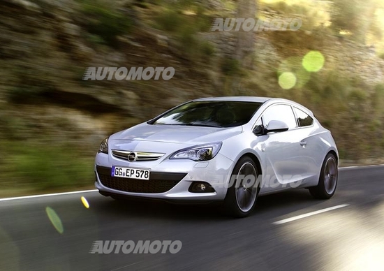 Opel Astra GTC: ora anche con il 1.6 CDTI da 136 CV Opel Astra GTC: ora anche con il 1.6 CDTI da 136 CV