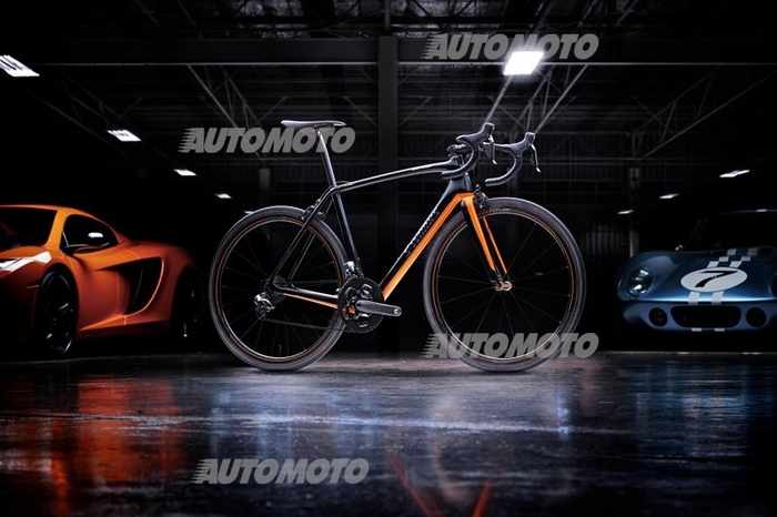 S-Works McLaren Tarmac: la Super Bike da 20.000 euro con tecnologia F1 -  News - Automoto.it